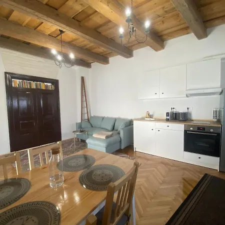 Casa de Férias Old Traditional Courtyard House *