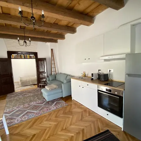 Old Traditional Courtyard House