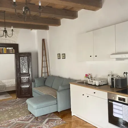 Old Traditional Courtyard House Casa de Férias