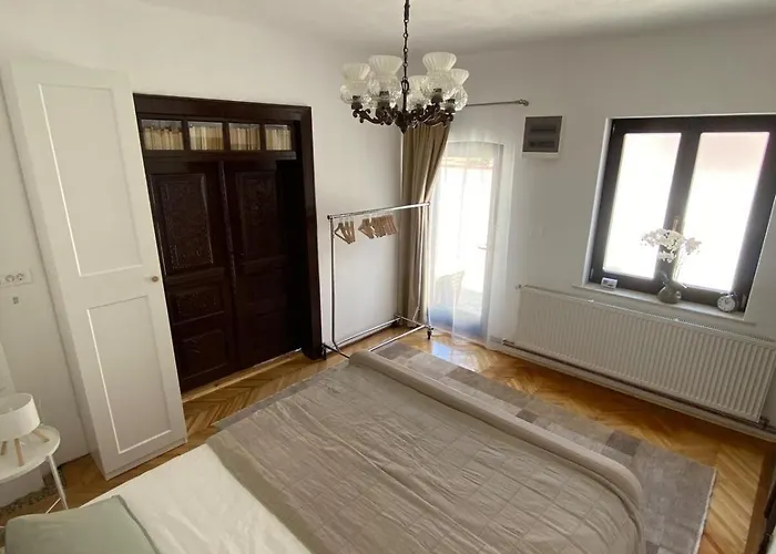 Holiday home Old Traditional Courtyard House Brasov