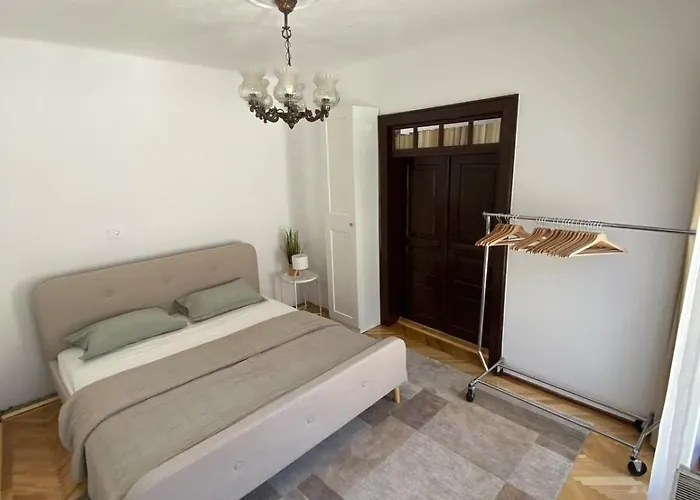 Old Traditional Courtyard House Casa de Férias