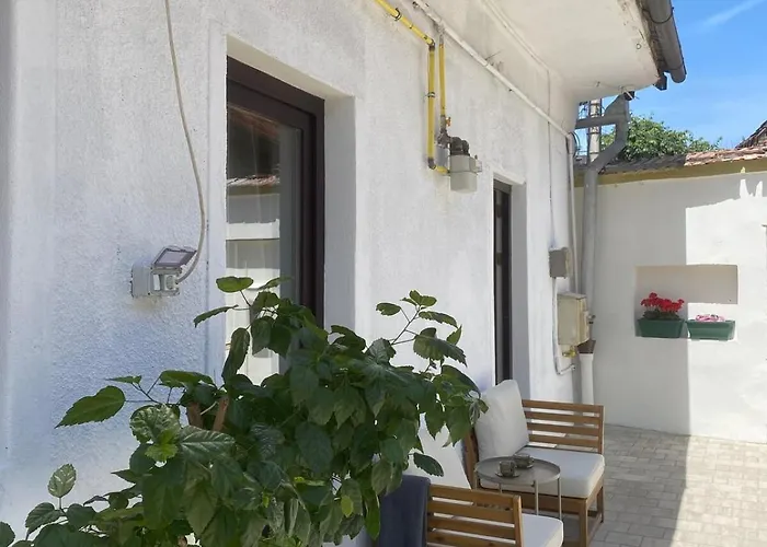 Old Traditional Courtyard House Braşov