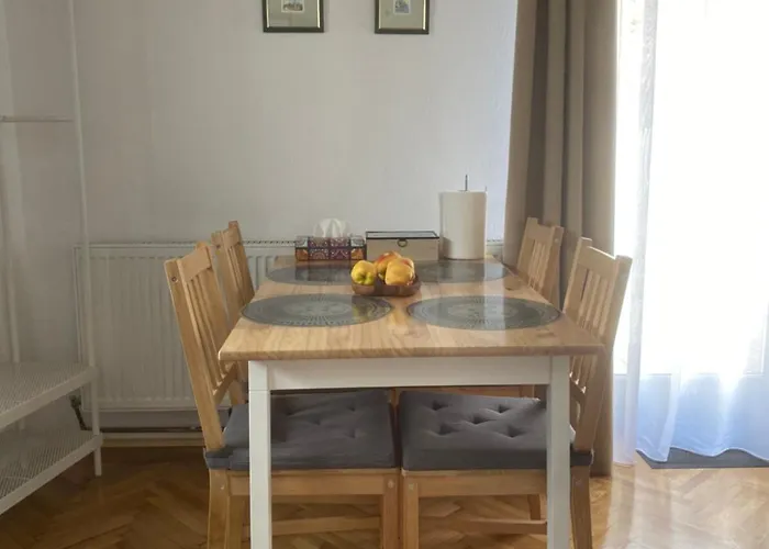 Old Traditional Courtyard House Casa de Férias