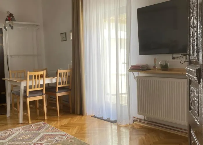 Old Traditional Courtyard House